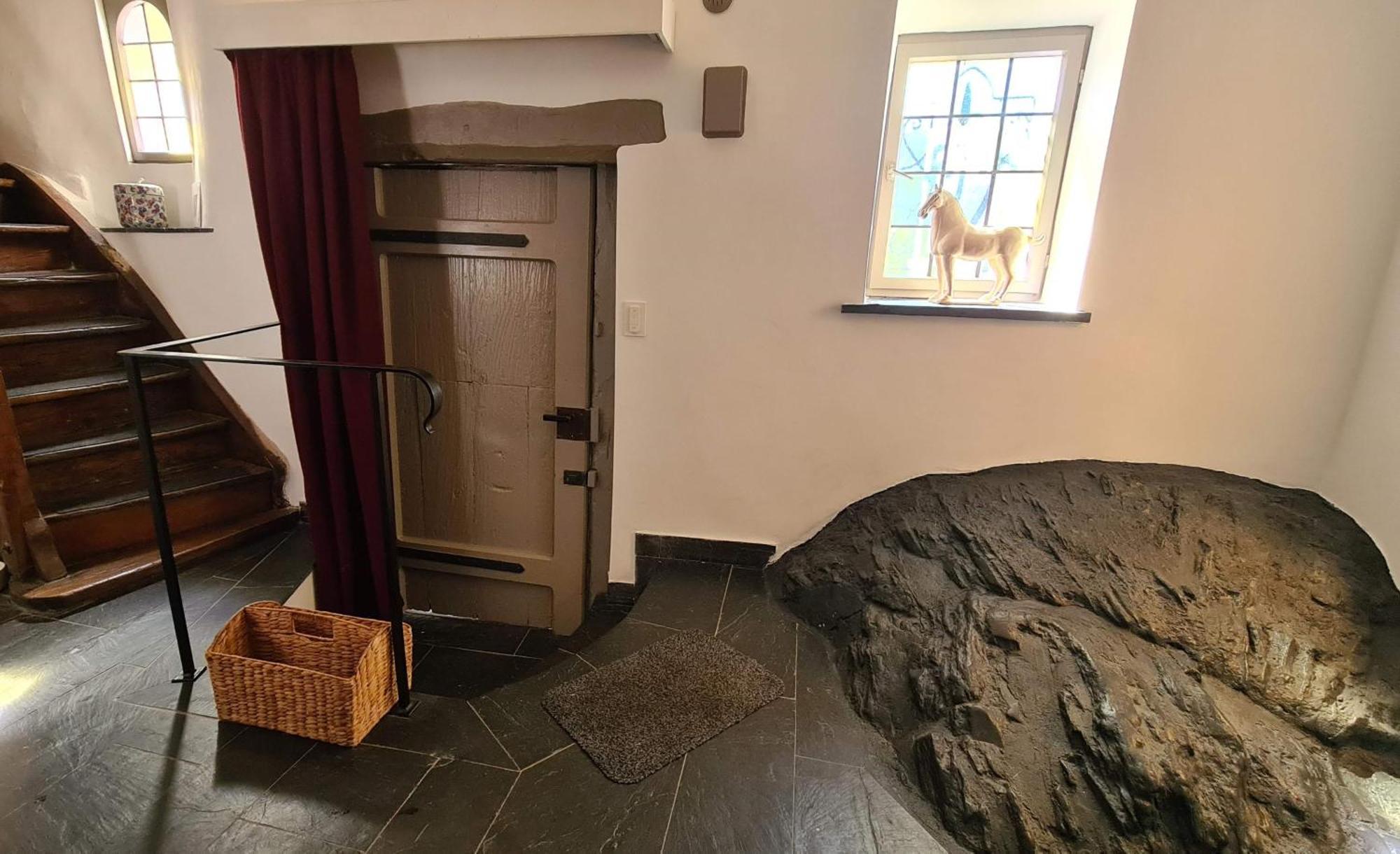 Апартаменты Moselperle- Urlaub Im Historischen Fachwerkhaeuschen Буллай Экстерьер фото